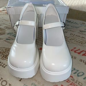 Women Chunky Heeled Mary Jane Pumps